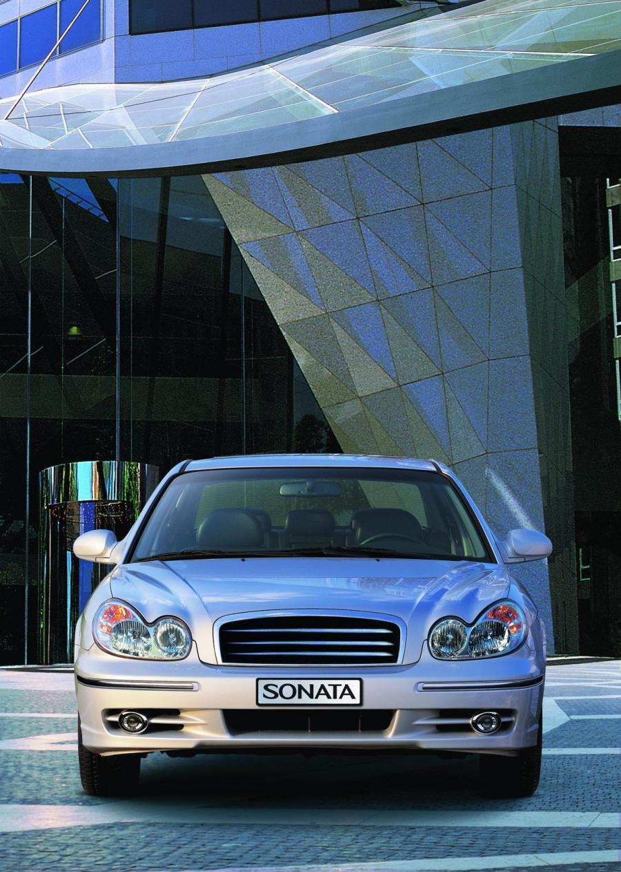  Hyundai Sonata 2004 года  (фото 42 из 58)